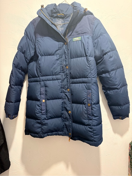 L.L. Bean Jackets & Blazers - L.L. Bean woman’s Navy Blue Long Puffer Coat with Hood